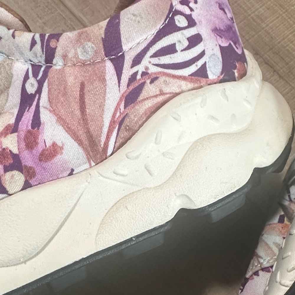 Women's Floral Print Casual Sneaker - Pink Multi - Picture 12 of 16